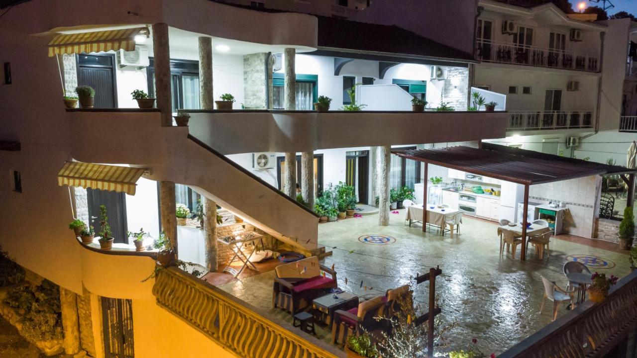 Apartments Ishmi In Center Of Ulcinj Exterior photo