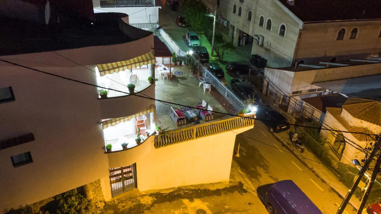 Apartments Ishmi In Center Of Ulcinj Exterior photo