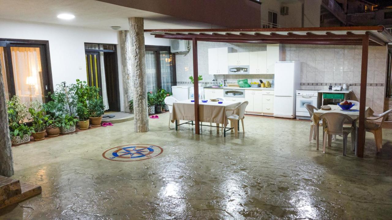 Apartments Ishmi In Center Of Ulcinj Exterior photo