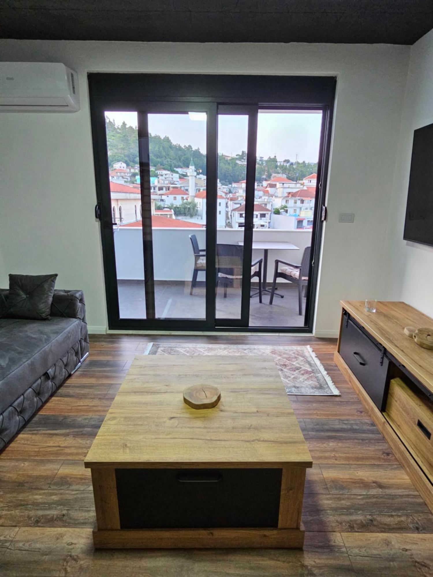 Apartments Ishmi In Center Of Ulcinj Exterior photo